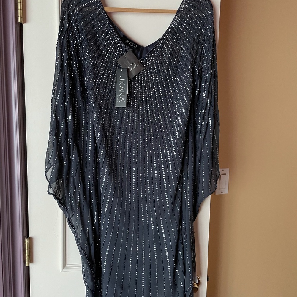 Dress - Picture 2 of 4
